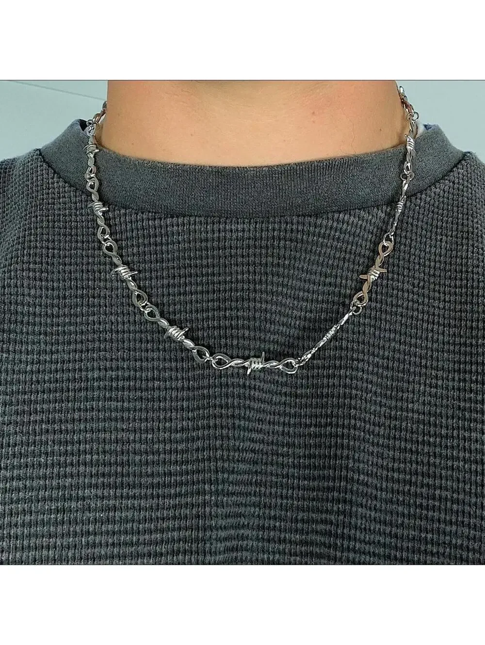 Y2k barbwire opium punk style necklace. Cool design. Nice quality. Chain is